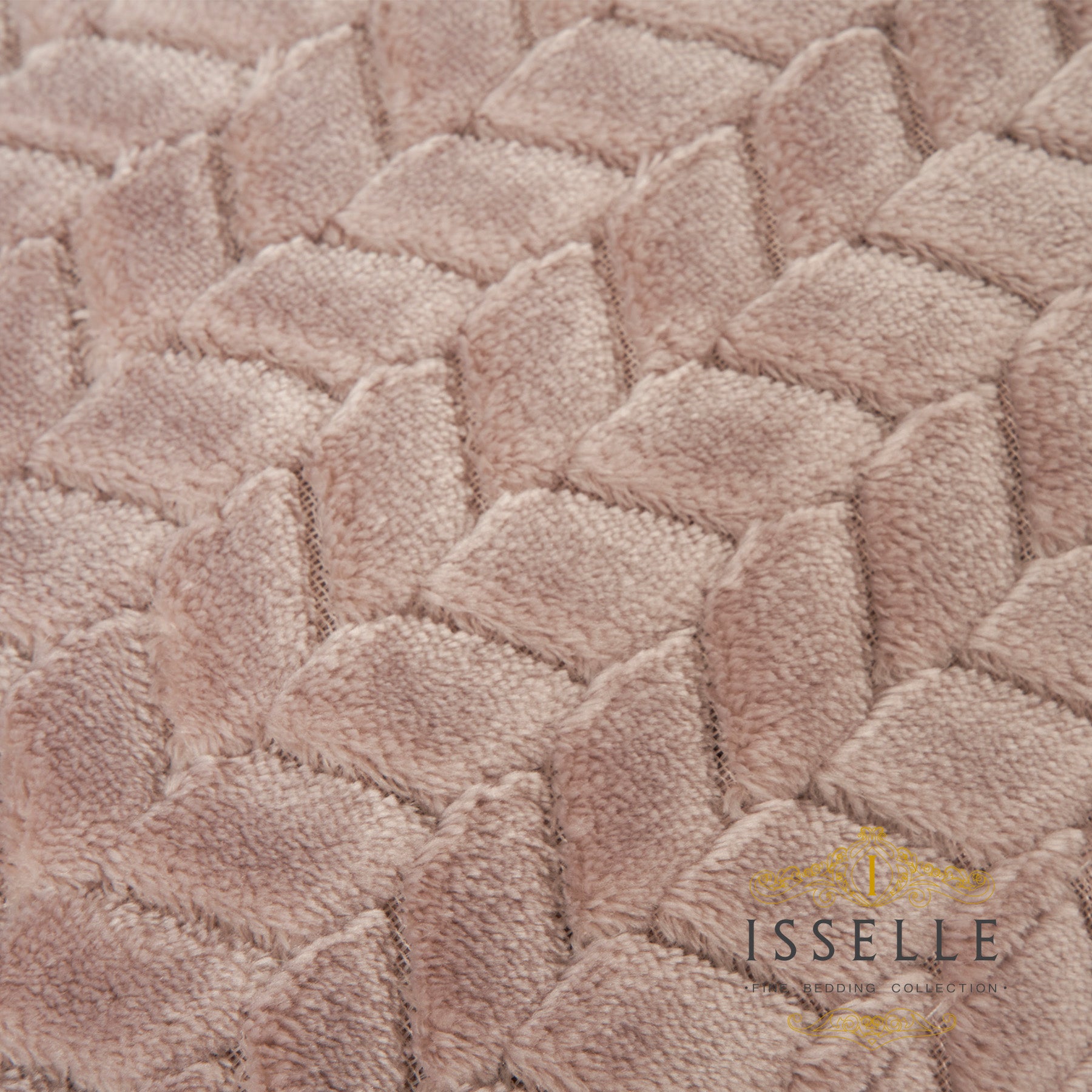 Isselle Vail Faux Fur Throw - Pink Blush